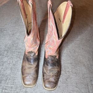 Macie Bean Western Women’s Boots Square Toe Size 8.5 Brown and Red Leather